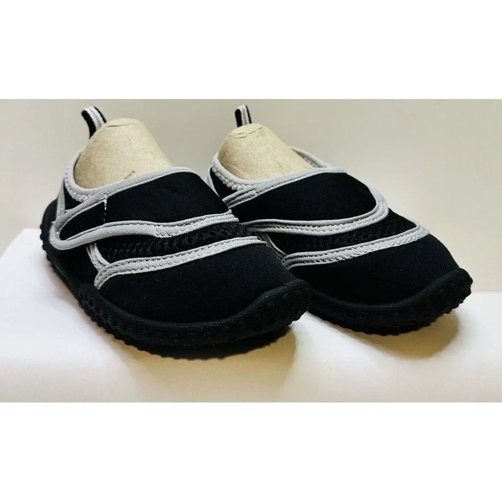 The Children's Place Boy's Size 7/8 Toddler Black And Gray Water Shoes Pre Owned